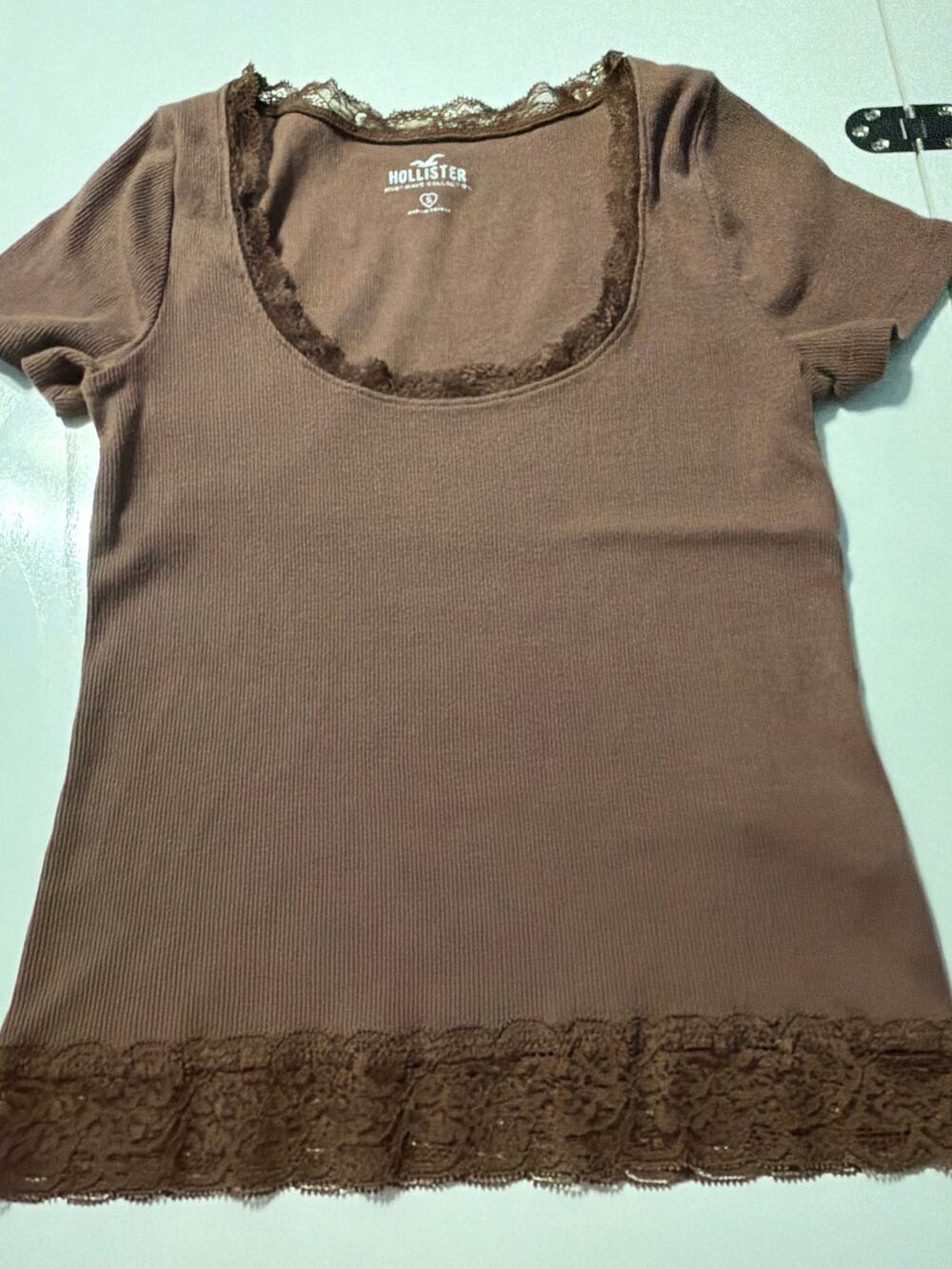 Small brown Hollister top
